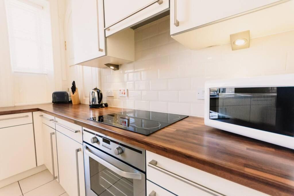 Atholl Apartment - A Unique Apartment In Countryside Park With Wifi And Access To Pool And Bar Perth Ngoại thất bức ảnh